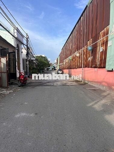Nhà cho thuê nguyên căn full nội thất có sân đậu xe thoải mái