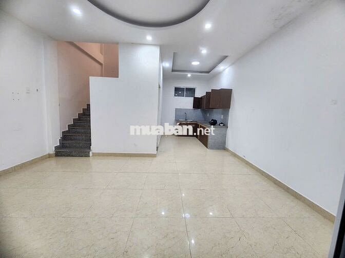 CHO THUÊ NHÀ NGUYÊN CĂN HÙNG VƯƠNG PHƯỜNG 9 ĐÀ LẠT - 4PN, SÂN ĐẬU Ô TÔ