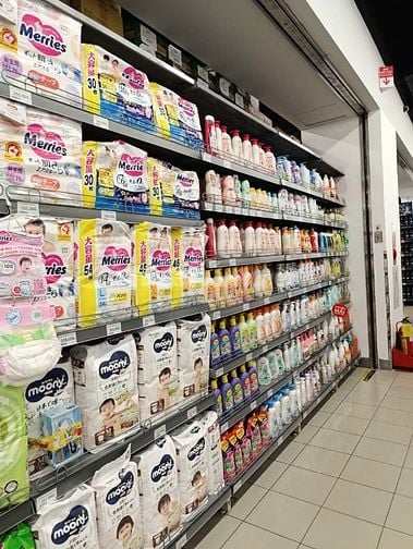 CỬA HÀNG BÁCH HÓA CẦN BỔ SUNG 5 BẠN, BÁN HÀNG, ĐÓNG GÓI, DÁN TEM