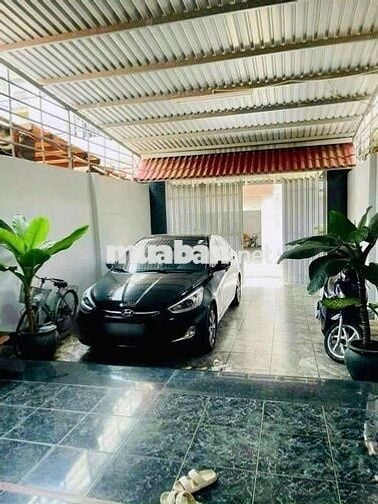 Cho thuê nhà đường Lê Hồng Phong, 4PN, sân để ôtô thoải mái