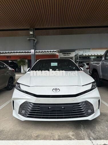 TOYOTA CAMRY 2.5 HEV TOP -  TẶNG LPTB- BH- PK
