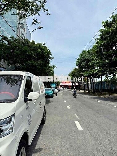 bán đất tặng nhà cấp 4 78m2 mặt tiền lê thạch , đất vuông vứt