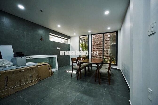 Cho thuê nhà mặt tiền kinh doanh 9B Hoàng Hoa Thám, P7, Quận Phú Nhuận