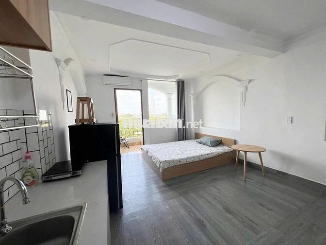 STUDIO BAN CÔNG LỚN RÔNG 30M2_MÁY GIĂT RIÊNG_VŨ TÙNG, P2, BÌNH THANH