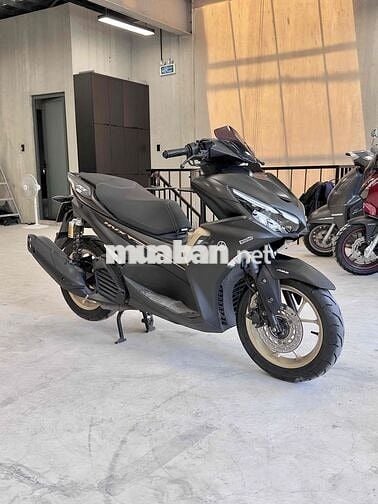 Cần bán Yamaha NVX 155 – đen nhám