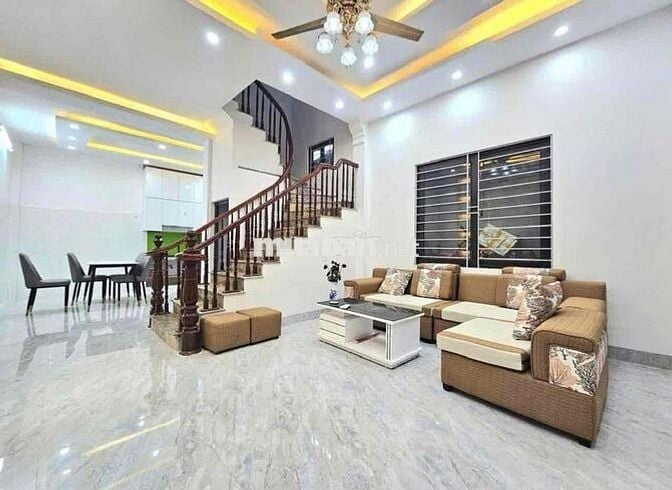 B.á.n nhà Cầu Diễn - 44m2 -Dân xây - Ô tô đỗ cổng - 2 mặt thoáng - Ful