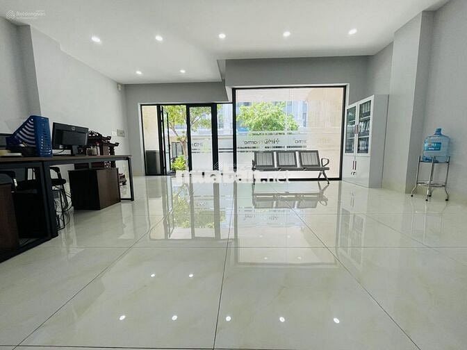 Tầng trệt 7x20m Vạn Phúc sẵn 2 phòng view thoáng, hầm xe. Giá rẻ 16 tr