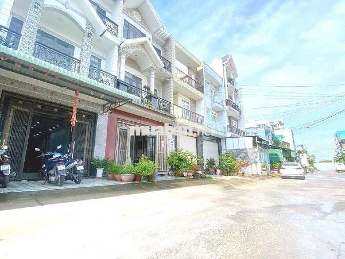 TRUNG TÂM BÌNH TÂN - 66M² -  XUNG QUANH NHÀ 4, 5 TẦNG - SỔ VUÔNG ĐẸP