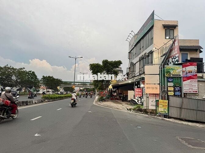 Bán gấp căn hộ Newtown Apartment ngay Gigamall, Đường số 18 giá 3,3 tỷ