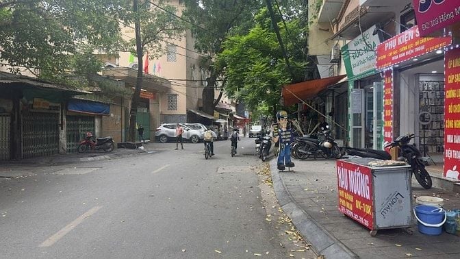 Mặt phố Hồng Mai - Hai Bà Trưng - 71m2 x 4 tầng thang máy.  KD tốt