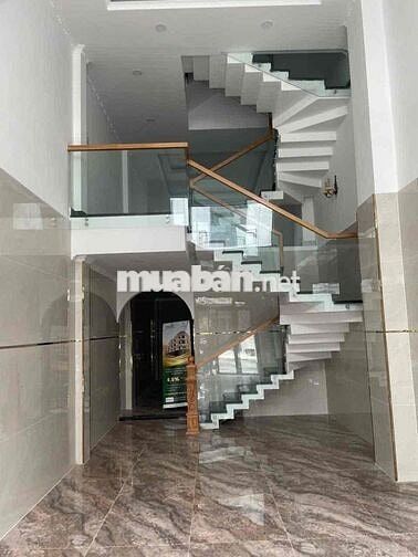 Mới xây mới keng trệt lửng 3 lầu 4*15; 4pn mặt tiền