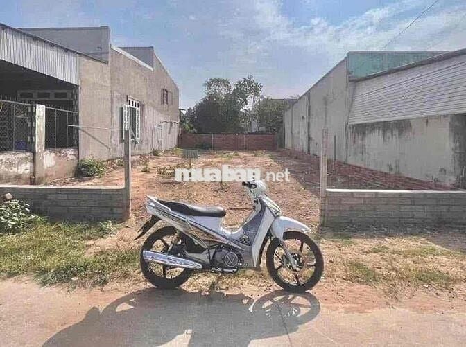 CẦN TIỀN SANG LẠI MẢNH ĐẤT THỔ CƯ