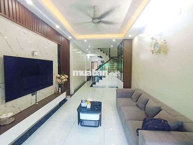Nhà Đẹp ĐÔNG NGẠC 🌞 48.8m²/4 tầng - 2 THOÁNG - Cạnh HỒ- Ô TÔ ĐỖ CỬA