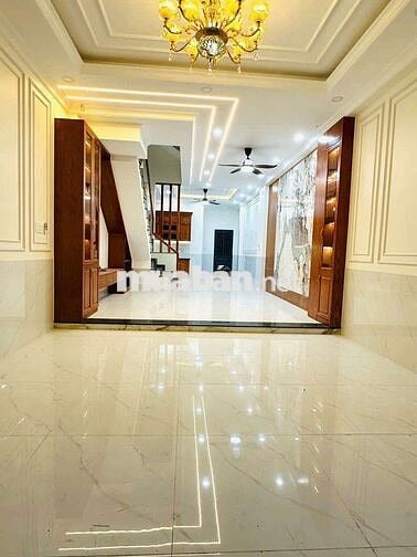 Cho thuê nhà vừa ở vừa làm vp gần ngã tư 550