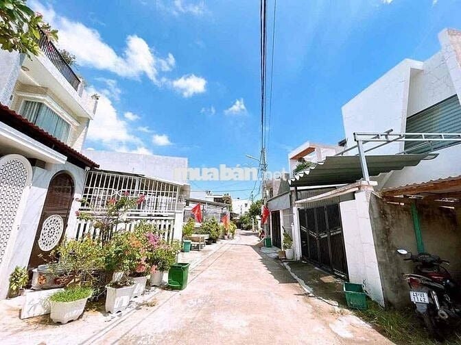Kiệt Ôtô Bình Kỳ giá tốt cho a/c xây nhà