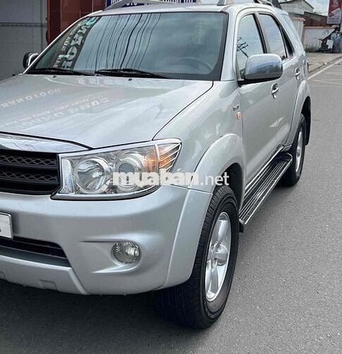 Toyota Fortuner 2009 dầu xe zin đẹp