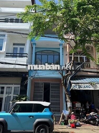 Nhà mặt tiền 45,5m2, 3 phòng ngủ, đường Lạc Long Quân, Tp. Nha Trang