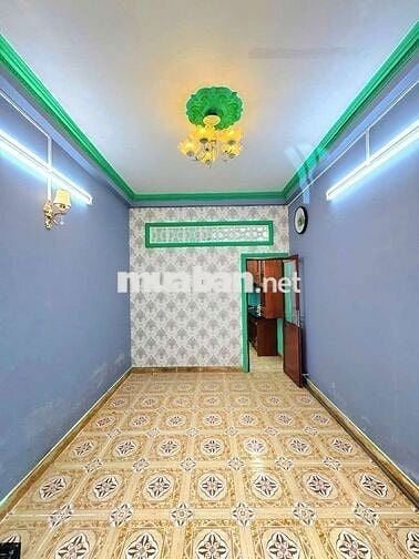 Nhà 2 tầng, BTCT, 2pn, 2wc, sổ hồng riêng