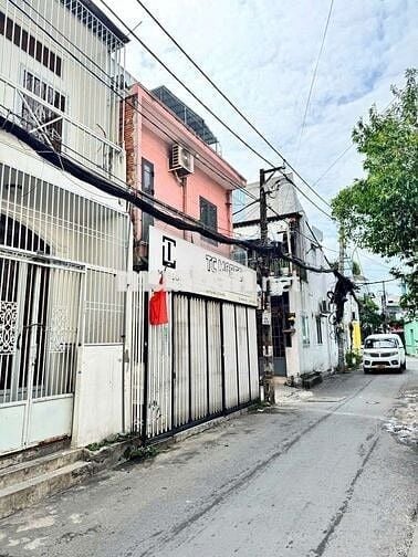 Nhà thuê Nguyễn Sơn. Quận Tân Phú (1pn, 2wc) hẻm xe hơi thông.