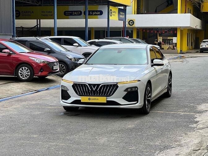 VinFast Lux A2.0 2022 A2.0 Tiêu chuẩn - 32000 km