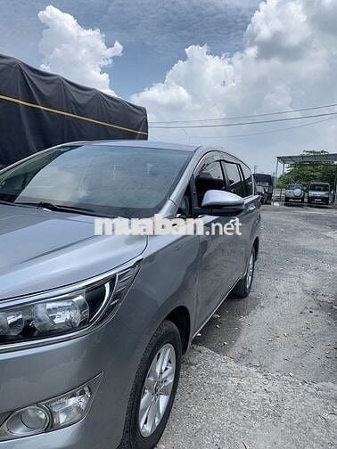 Toyota Innova 2018 2.0E - 150000 km