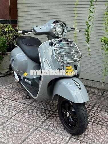 GTS 300 HPE 6800km như mới