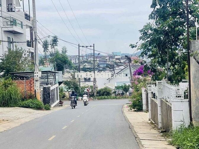 CHÍNH CHỦ BÁN LỖ TRONG NGÀY LÔ ĐẤT P3 ĐÀ LẠT 820TR CÔNG CHỨNG NGAY