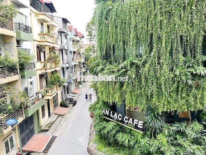 MẶT PHỐ VĂN QUÁN - VỈA HÈ KINH DOANH - Ô TÔ ĐỖ - 2 THOÁNG 72M2 18.5 TỶ