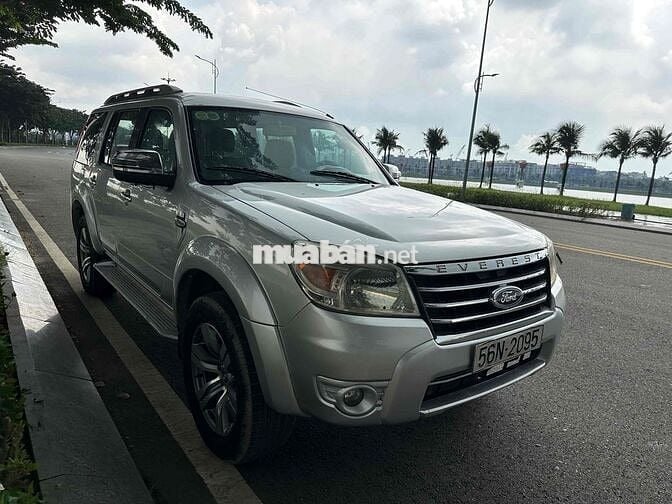 Ford Everest 2009 2.5L 4x4 MT - 162000 km