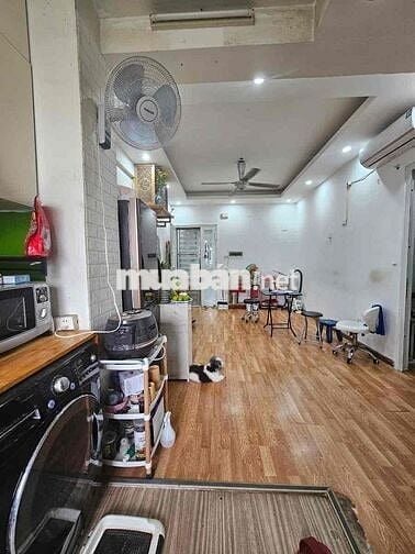 NAM TRUNG YÊN 60 m2 CHUNG CƯ 2 NGỦ TẦNG VÍP CHỈ 4 TỶ SỔ ĐỎ LÂU CẦU GIẤ