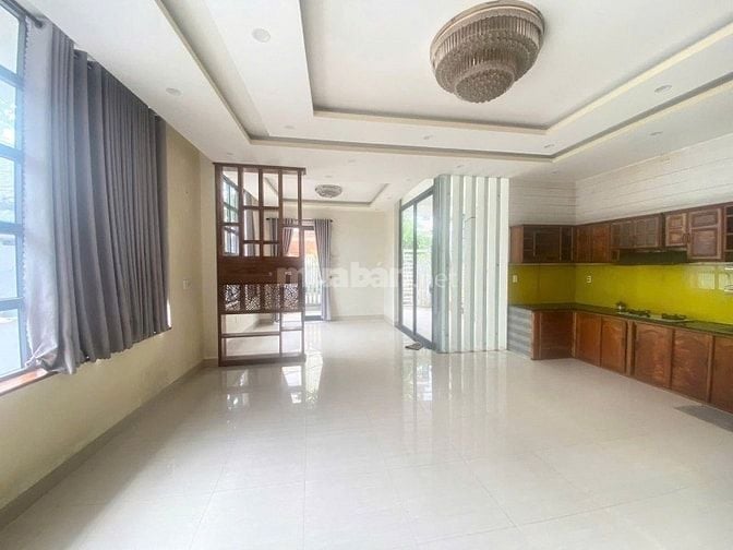 NHÀ 2 MẶT TIỀN - 2 MÊ KIÊN CỐ - KHU VỰC TRUNG TÂM