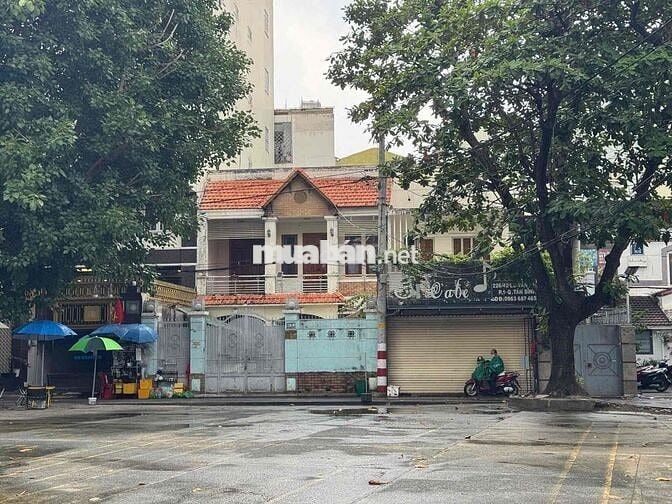🏡 Cho thuê nhà trệt – Sân rộng – Công viên trước nhà