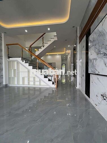 Mua nhà cần trả trước 700tr sở hửu căn nhà đối diện khu Tái Định Cư
