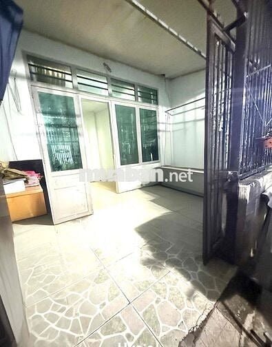 Bán nhà giá rẻ có: 3p nằm gần trường học Đông Chiêu - Dĩ An