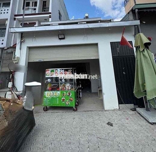 Mặt bằng Nhà nc trệt suốt mặt tiền đường Dương Quảng Hàm