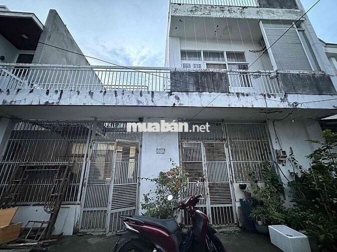 BÁN NHÀ 110m2 - 2 CĂN- HUỲNH TẤN PHÁT- NHÀ BÈ– HXH 4M- GIÁ HƠN 5 TỶ