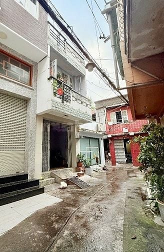 Bán nhà đường Thái Phiên, Q11, vừa ở vừa cho thuê