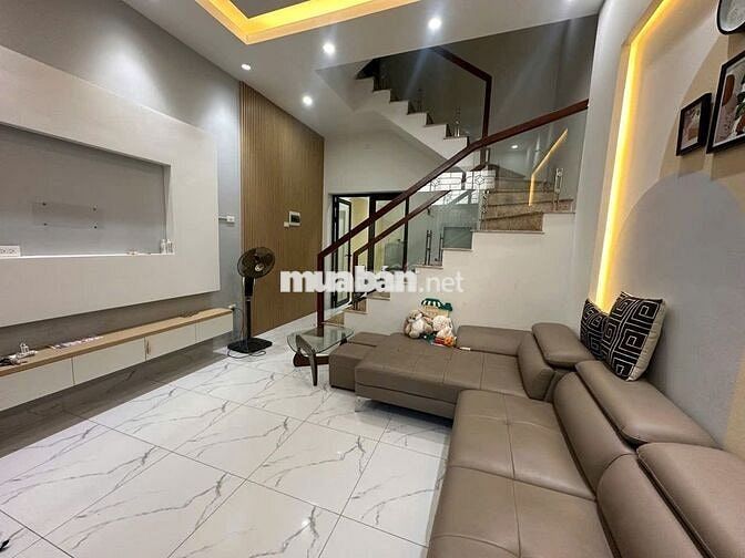 Đức Giang - Nguyên Căn 4 Ngủ - FULL Đồ - Ô tô-  12Tr
