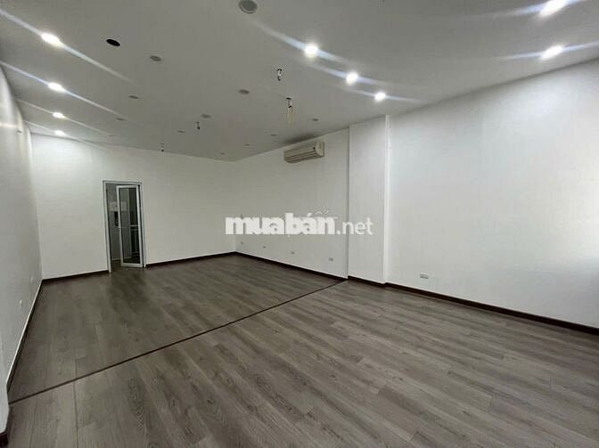 MP Nguyễn Văn Cừ - 80m2× 5Tầng-  Thang Máy- Cty, KD