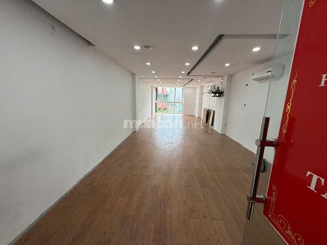 Chính chủ cho thuê Tầng 5 tòa nhà 220 Khâm Thiên, 80 m2, giá 12 triệu