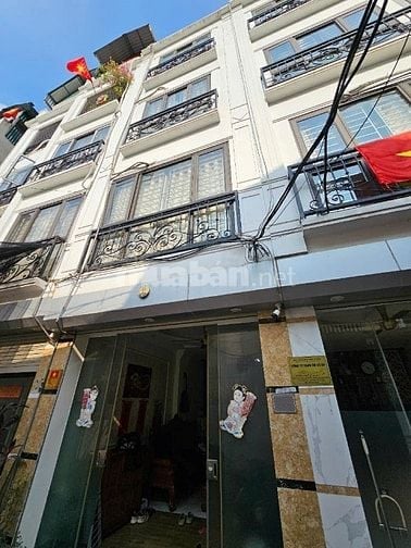 Bán nhà 40m2 x 4 tầng full nội thất tiện nghi ở Bát Khối giá 6,7 tỷ
