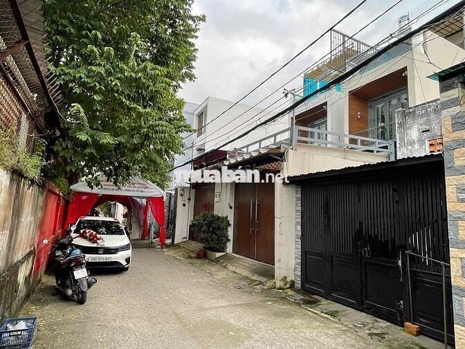 Bán Gấp nhà 1 trệt 2 lầu đẹp 4x26m Shr đg xe Tải Thông gần chợ Đầu Môi
