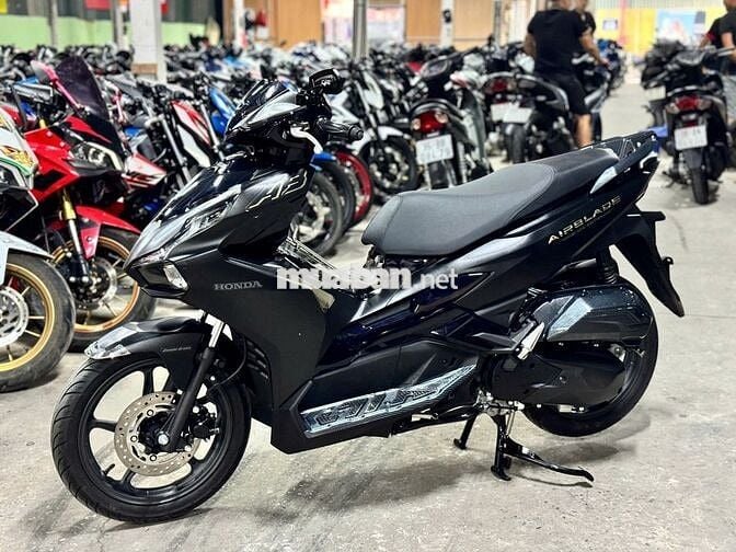 XE MÁYTHANH TÙNG_AIR BLADE 125 ĐEN BÁN 4 VAL LƯỚT