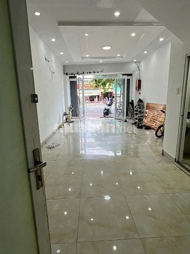 Cho thuê văn phòng và nhà thuốc 
