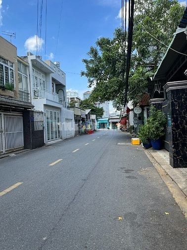 Bán nhà mặt đường Nguyễn Tư Nghiêm , P Bình Trưng , Tp Hồ Chí Minh 