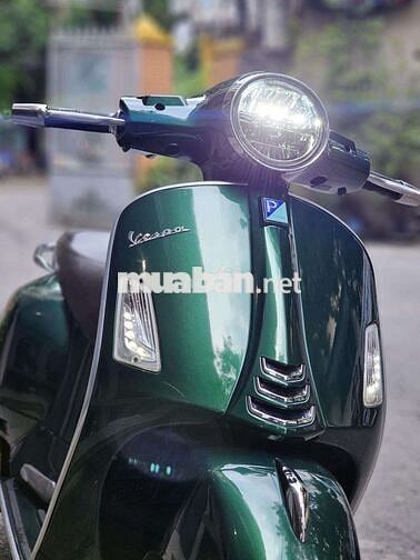 Vespa GTS 300 2021 đẹp như mới.