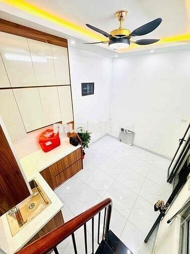 NHÀ ĐỘI CẤN-BA ĐÌNH-18M2-6 TẦNG-MT 5M-4,98 TỶ-20M RA PHỐ-3 NGỦ