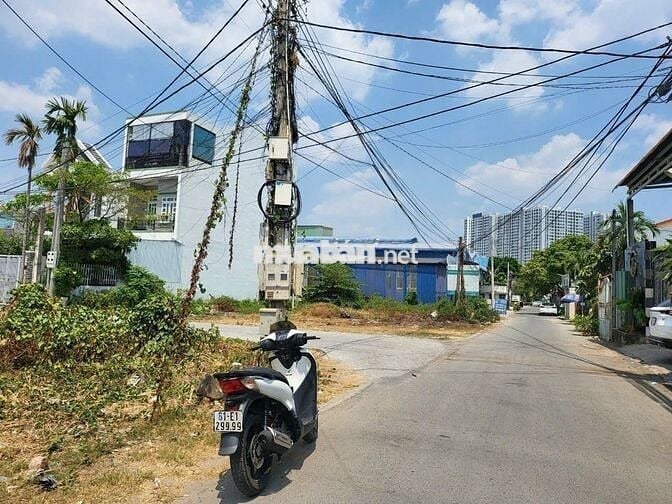 Lô đất mặt tiền đường nhựa ở Vĩnh Phú 33 thuận an DT125m2 Giá 1ty300tr
