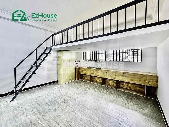 TRỐNG LẠI CĂN DUPLEX CỬA SỔ TRỜI SIÊU RỘNG NGAY KHÚC PHAN ANH