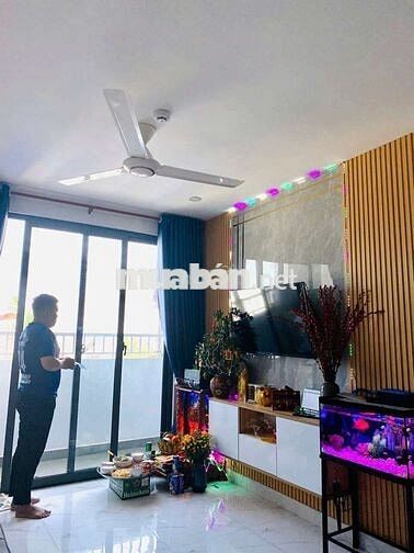 (7628) Star Tower, decor 58 m² bao sổ hồng: 1,580 tỷ